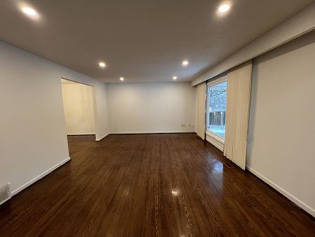 For Lease - 298 Newton Drive, Toronto, Ontario - Photo 3