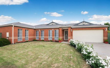 Spacious family home in quiet location - Photo 2