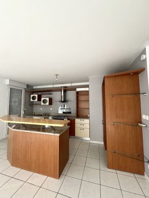 Appartement 3 pièces 71m2 MARSEILLE 12EME 1 054 euros - Photo 1