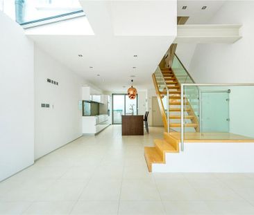 4 bedroom terraced house to rent - Photo 1