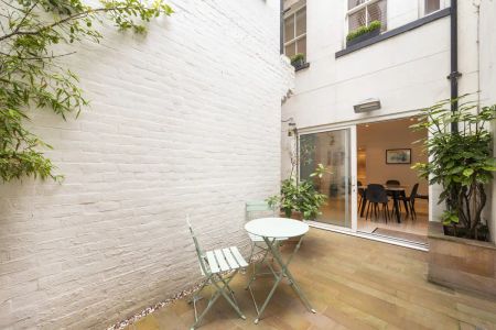 3 bedroom house in London - Photo 5