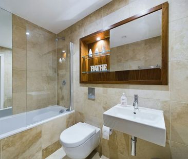 Ground floor flat to rent on - Photo 2