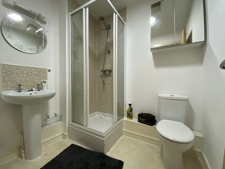 Overstone Court, Cardiff Bay - Photo 5