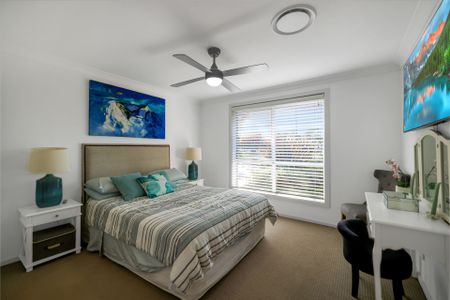 Coastal 3 Bedroom - 2 Bathroom - Double Garage plus Boat or Van Storage - Photo 4