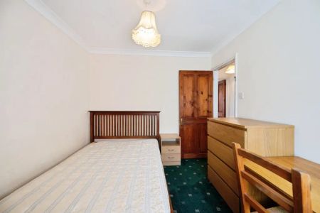 5 bedroom house to rent - Photo 4