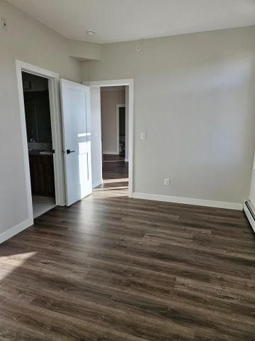 Apartment in SE - Photo 5