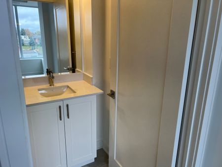 For Lease - 715 Davis Drive Unit# B213, Newmarket, Ontario - Photo 4