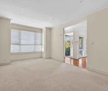 1/21 Fairholm Grove, Camberwell VIC 3124 - Townhouse For Rent | Domain - Photo 1