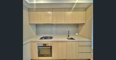 Sophisticated, Contemporary Living in Clayton South - Photo 4