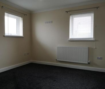 2 bedroom semi-detached house to rent - Photo 2