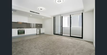 Generously spaced 1 bedroom apartment in secure building - Photo 3