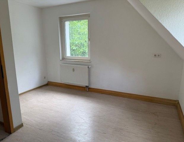 Ein tolles Wohngefühl: praktische 2,5-Zi.-Dachgeschosswohnung - Photo 1