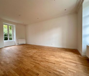 Location Maison 6 pièces 115m² LA CHAPELLE SUR ERDRE 44240 - Photo 1