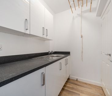 4 bedroom terraced house to rent - Photo 4