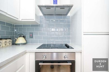 Homecroft Gardens, Loughton - Photo 2