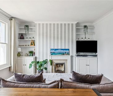 Excellent top floor, two bedroom apartment which is well situated j... - Photo 1