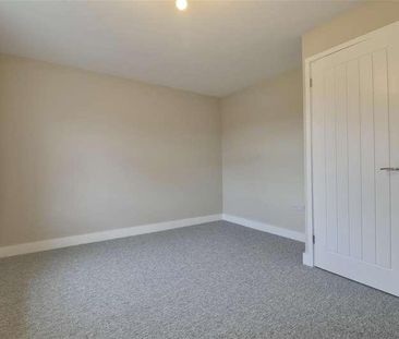 Howerts Close, Warsash, Southampton, SO31 - Photo 6