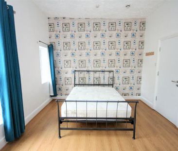 4 bedroom terraced house to rent - Photo 4