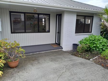 Scenic 2BR Flat Near Snells Beach - Photo 3