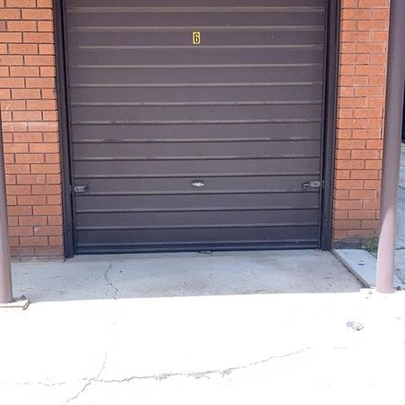 Modern Unit in Sought after Location - Photo 2