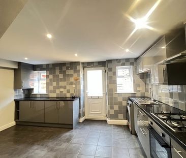3 Bed Terraced House, Moscar Cottages, S7 - Photo 5