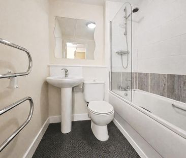 2 bedroom flat to rent - Photo 4