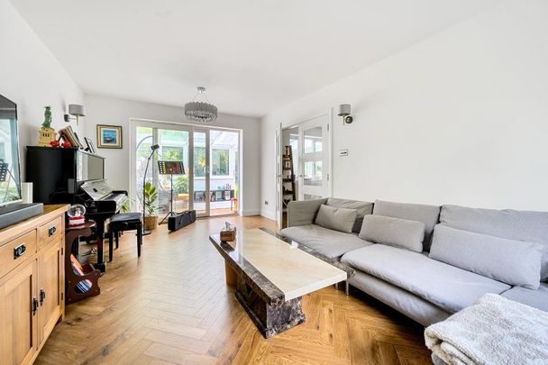 5 bedroom terraced house to rent - Photo 1