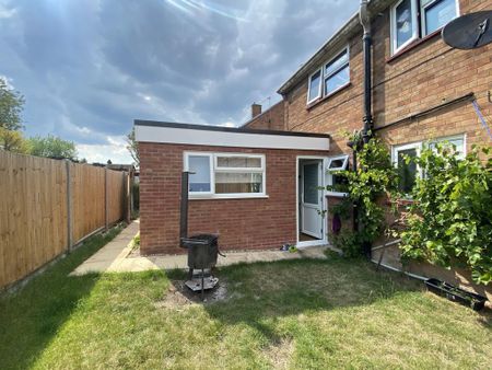 Studio to rent - Photo 4