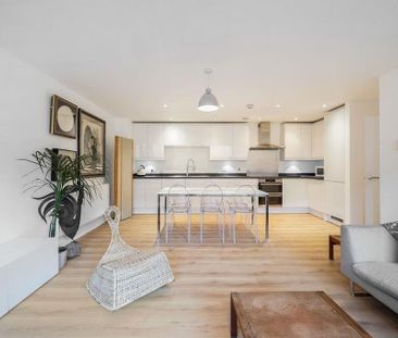 3 bedroom flat to rent - Photo 1