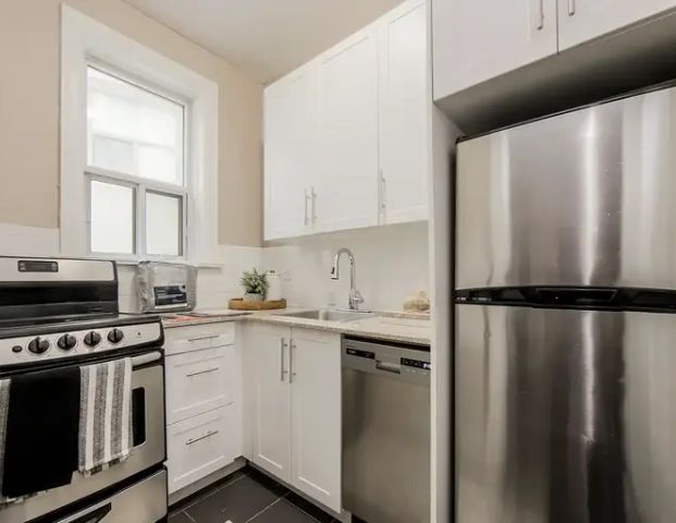 569 Broadview Ave | 569 Broadview Ave, Toronto - Photo 1