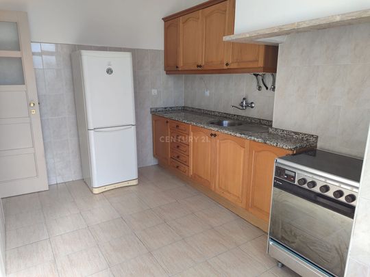 Apartamento de 3 assoalhadas inserido em pequeno prédio com apenas quatro apartamentos. - Photo 1