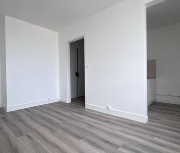Appartement a louer Aubervilliers - Loyer €609/mois charges compris... - Photo 1