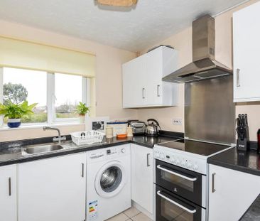 1 bedroom flat to rent - Photo 6