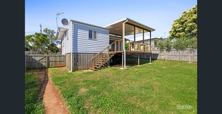 Renovated Family Home In Quiet Street - Photo 2