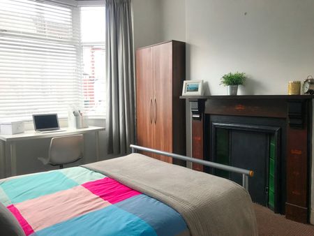 4 Bed Terraced House, Queensland Avenue, CV5 - Photo 5