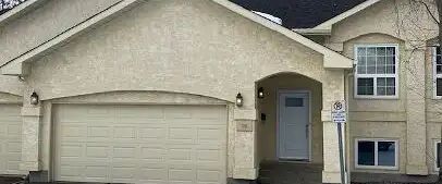 2 bedroom 1. 5 townhouse in Pollard Meadows in Mill woods — 2 Bedrooms Townhouse - Photo 1