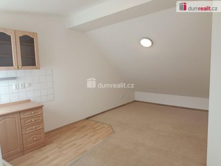 Pronájem bytu 1+kk 20 m2 - Photo 4