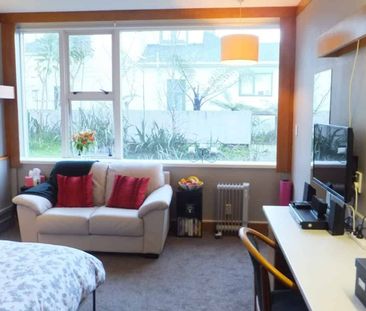 Sharella Living - Photo 1