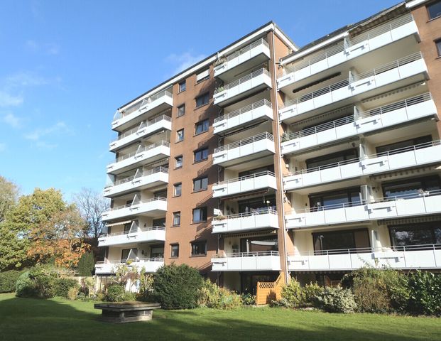 PURNHAGEN-IMMOBILIEN - Gepflegte Wohnung mit Fahrstuhl und Balkon in ruhiger Wohnlage von Bremen-St.Magnus! - Photo 1