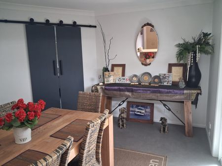 Private Unit close to Griffith University Gold Coast Campus - Photo 2