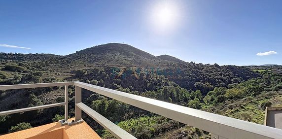 À louer - Charmant Studio non meublé à Sarrola-Carcopino, - Photo 2