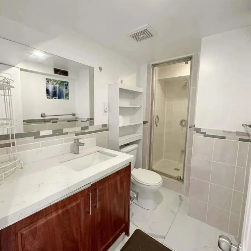 115 MINTWOOD DRIVE W - Photo 1