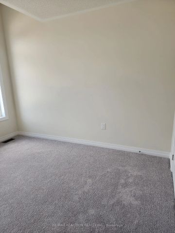 Detached Home For Lease | E9056430 - Photo 3