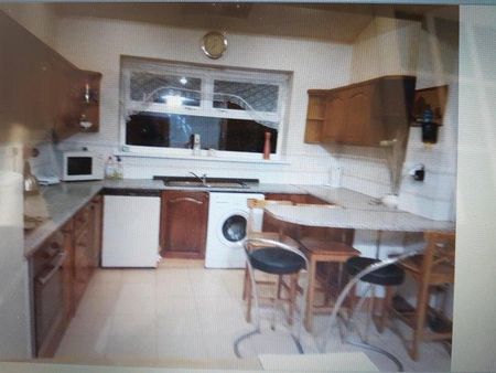 3 bedroom house share to rent - Photo 4