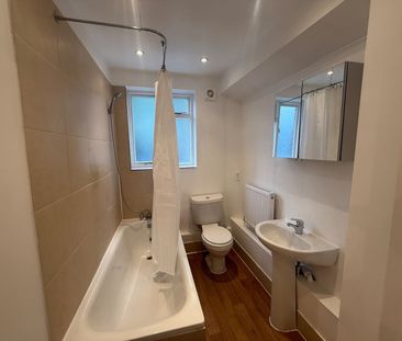 1 Bed Flat, North Hill, N6 - Photo 5