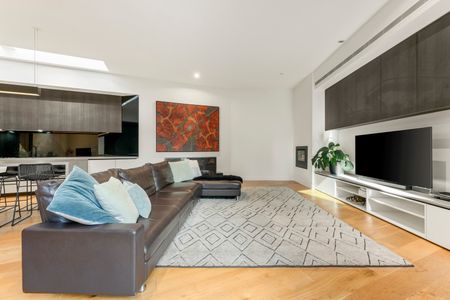 23 Boundary Street, Port Melbourne VIC 3207 - House For Rent | Domain - Photo 3