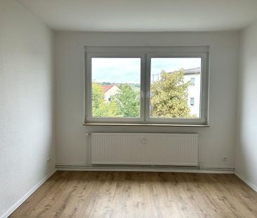 tolle 2-R.-Whg mit Einbauküche - Foto 1