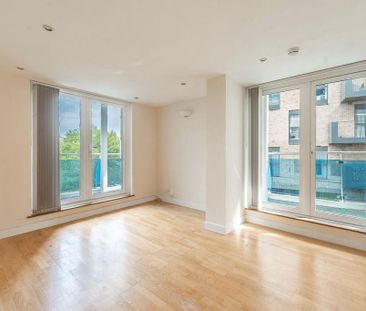2 bedroom flat to rent - Photo 1