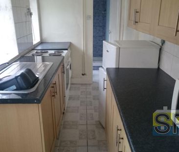 3 bedroom terraced house to rent - Photo 4