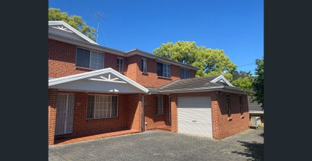 Contemporary Duplex in a Highly Sought-After Location - Photo 5